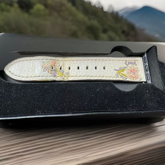 WATCH STRAP Coach Apple Watch Strap Pink & Purple Flowers W/Glitter Wrist wear - Picture 3 of 9